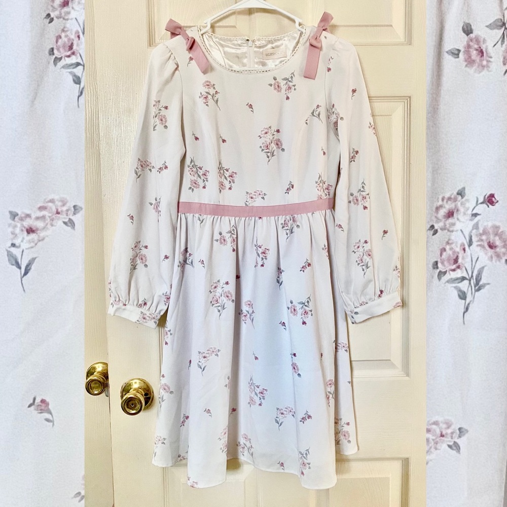 Lodispotto long sleeved floral dress - shoulder ribbon pink off white feminine